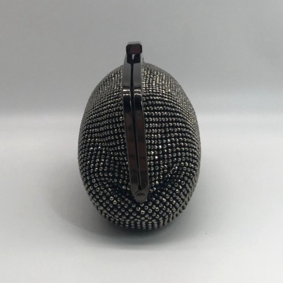 I.N.C. International Concepts Patsy Pewter Diamond Mesh Frame Clutch- NWT - Picture 6 of 12